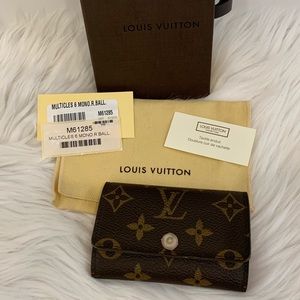 Authentic Louis Vuitton 6 keys holder